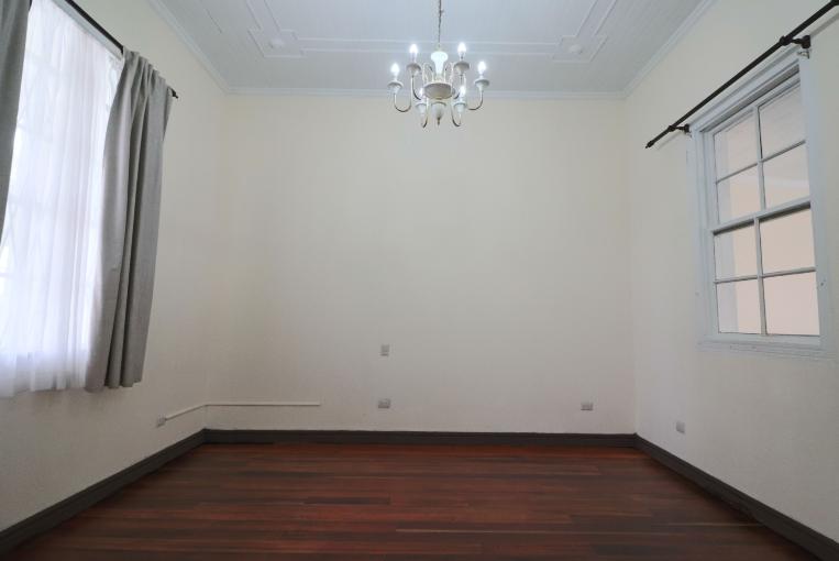 Barrio Amón 6BR Classic-Style House — photo 2