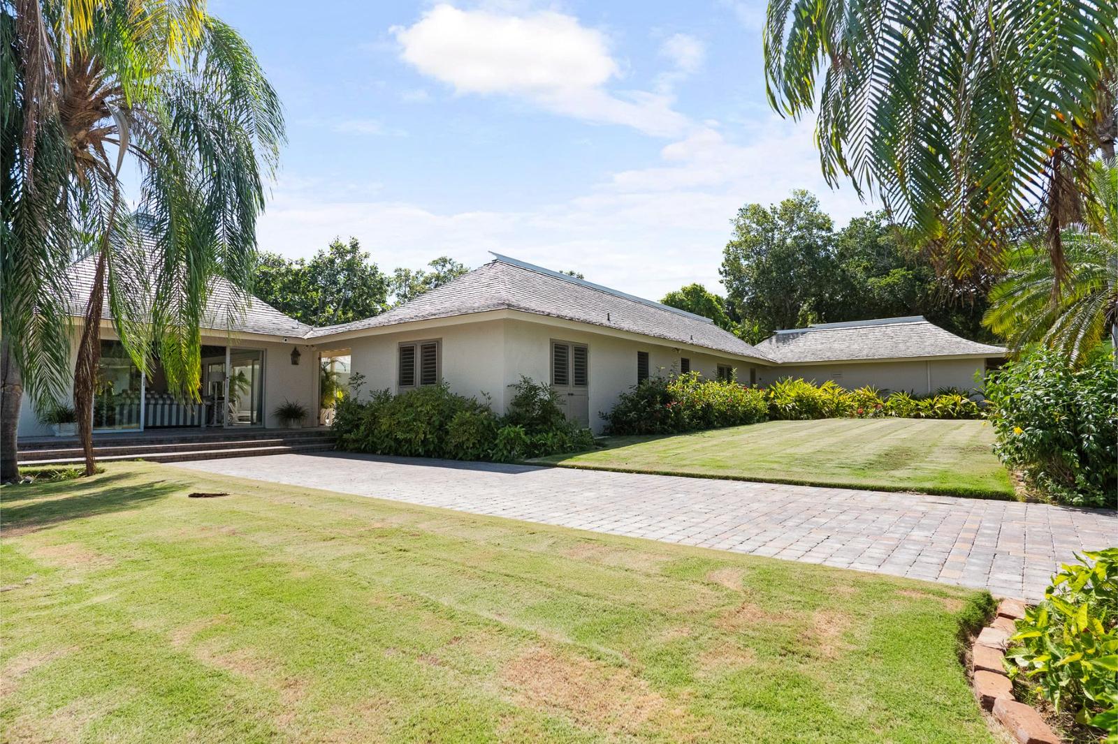 4 Bedroom Luxury Villa for Sale, Pimento Way, Spring Farm Estates, Saint James, Jamaica — photo 3
