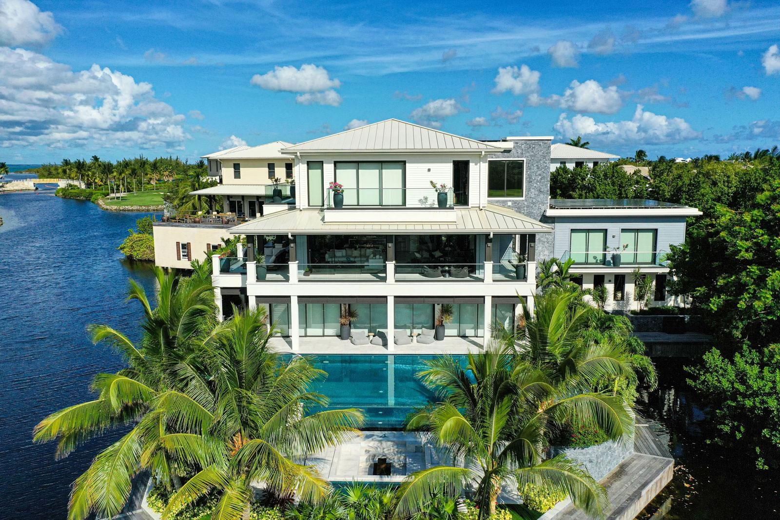 5 Bedroom Ritz-Carlton Deckhouse 9 for Sale, Seven Mile Beach, Grand Cayman — photo 1