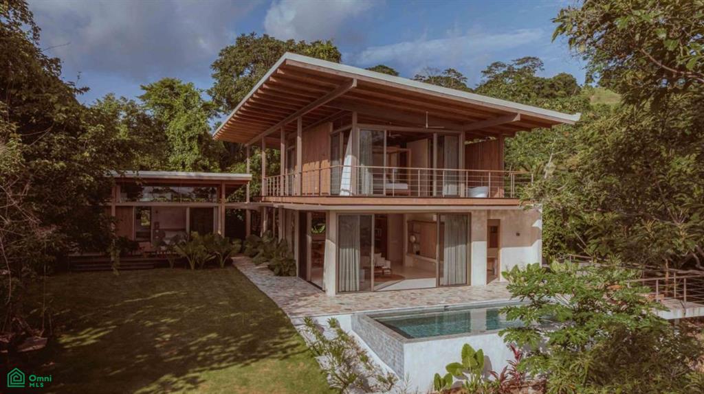 3 Bedroom Luxury Villa for Sale in Mal Pais, Santa Teresa, Costa Rica — photo 2