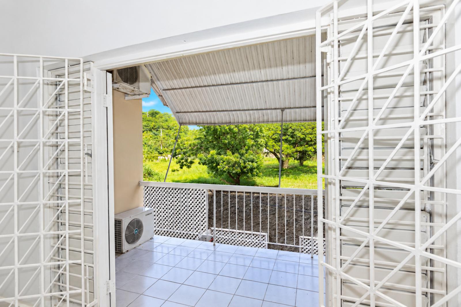 3 Bedroom Townhouse for Sale, Lands Creek, Waterworks Road, Kingston 8, Jamaica — photo 4