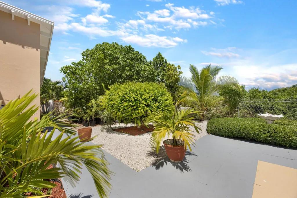4-bedroom house in Winton with swimming pool — photo 5