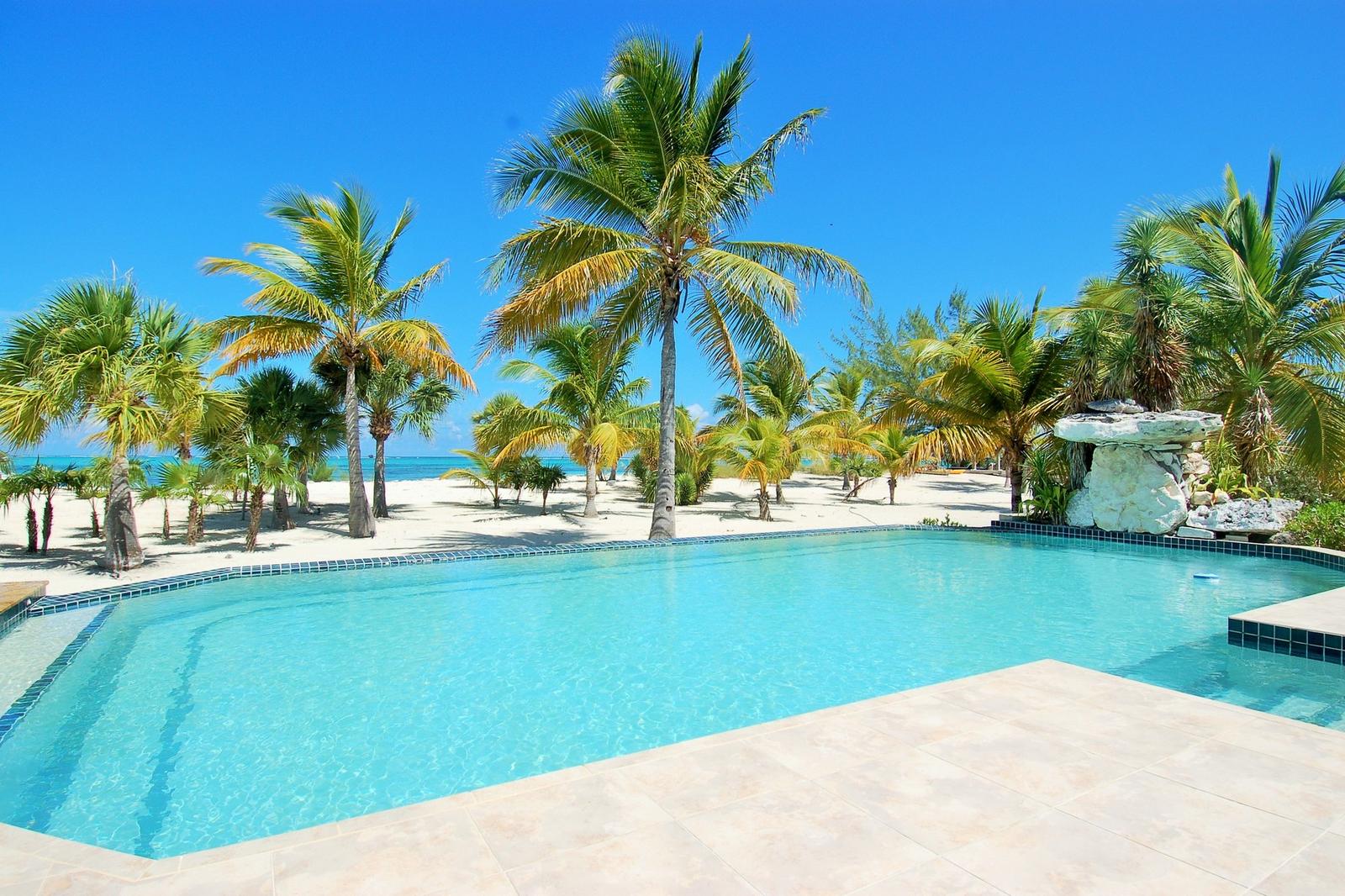 Grace On The Bay, Whitby Beachfront, North Caicos — photo 3