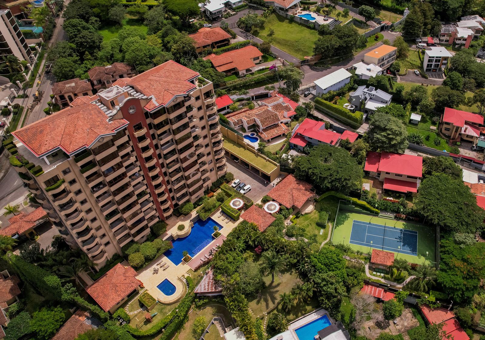 3 Bedroom Condo for Sale in Valle de Tamarindo, Escazu, San Jose — photo 1