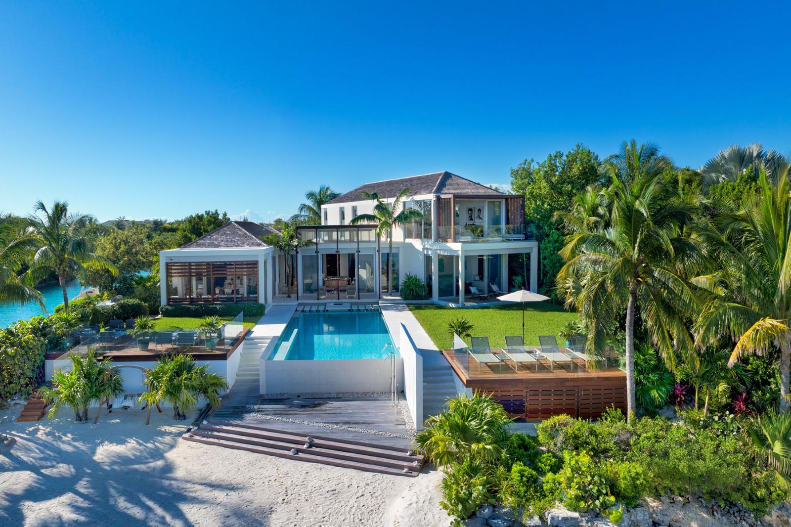 Blue Cay Estate Beach & Canal Front — photo 4