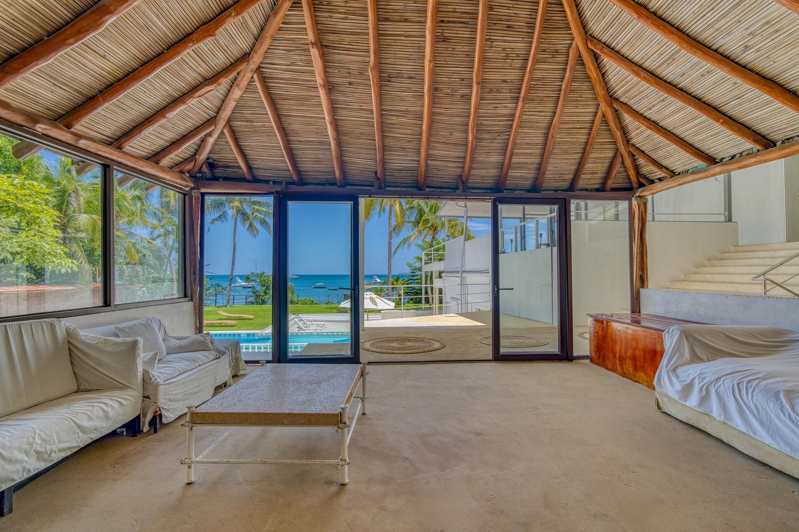 5 Bedroom Beachfront Home for Sale, Playa Potrero, Guanacaste, Costa Rica — photo 5
