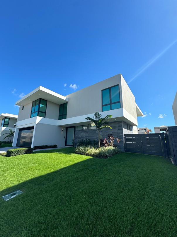 Riviera Parkview Puerto Rico 3BR Home — photo 1