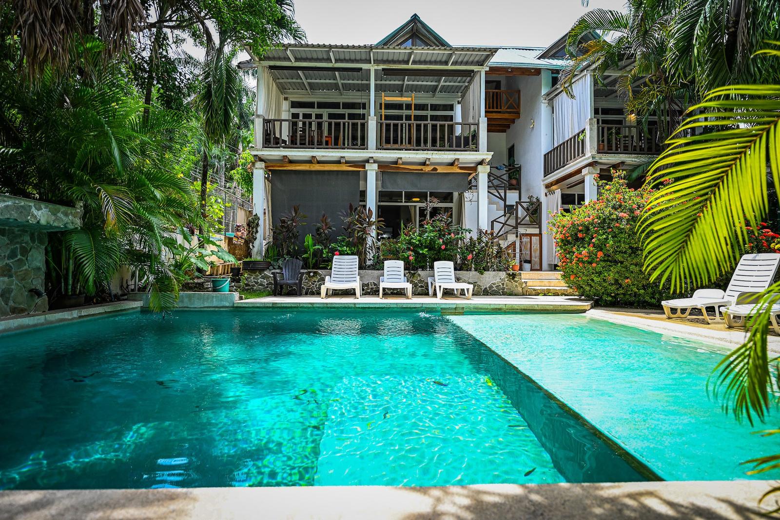 7 Unit Income Property for Sale in Santa Teresa, Puntarenas, Costa Rica — photo 1