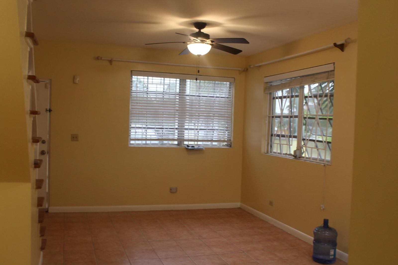 2-bedroom apartment in Country Club Estates, Nassau — photo 4