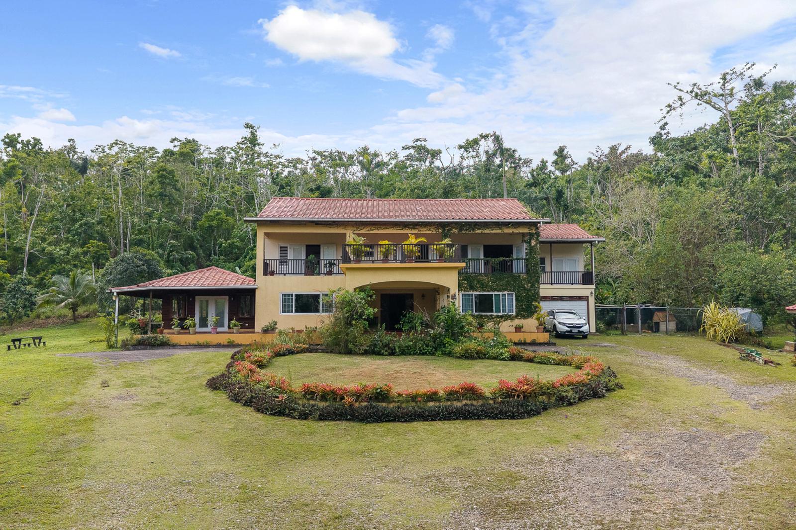 6 Bedroom Luxury House for Sale in Higgin Town, Saint Ann, Jamaica — photo 1