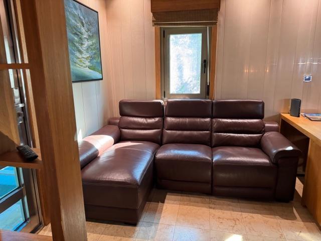 Renovated One Marlin Unit — photo 2