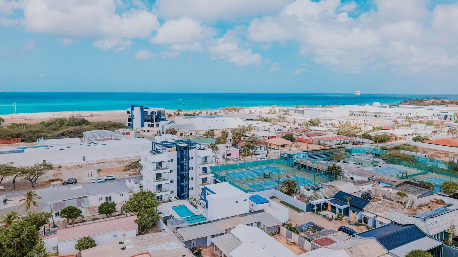 2-bedroom apartment in Eagle Condos, Oranjestad — photo 1