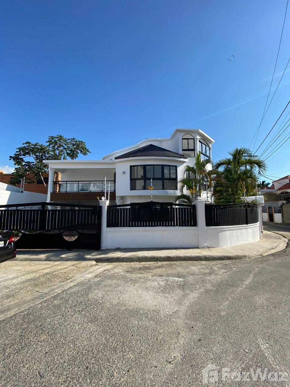 6 Bedroom House for Sale at VISTA HERMOSA — photo 2