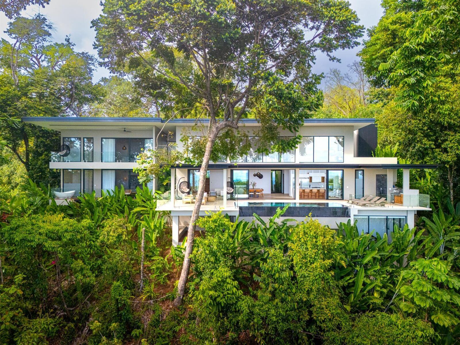 4 Bedroom Luxury Ocean-View Home for Sale, Uvita, Puntarenas, Costa Rica — photo 1