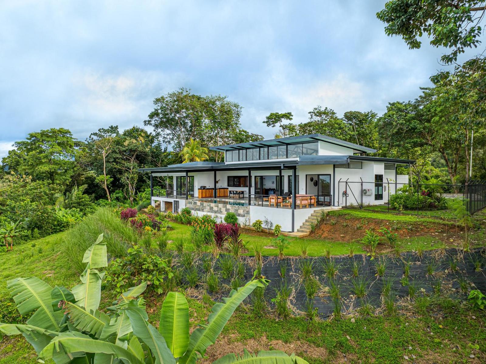 4 Bedroom Ocean-View Home for Sale, Tres Rios, Ojochal, Puntarenas, Costa Rica — photo 3