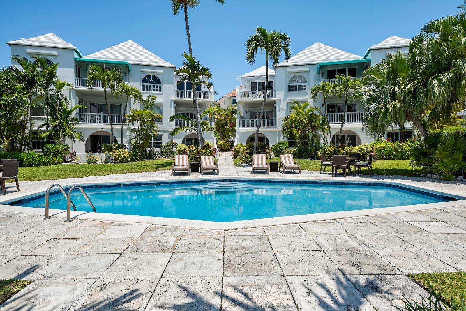 Harbourside II, 2-bedroom apartment in Nassau / New Providence — photo 1