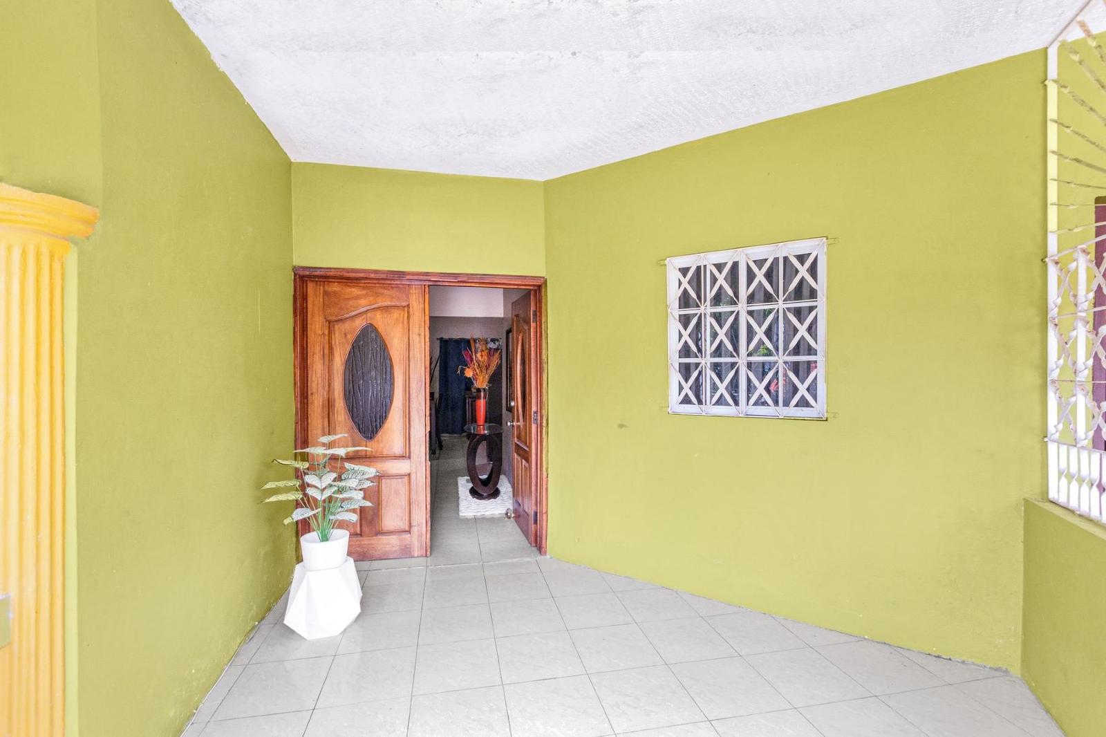 8 Bedroom House for Sale, 8 Turners Court, Clarendon, Jamaica — photo 5