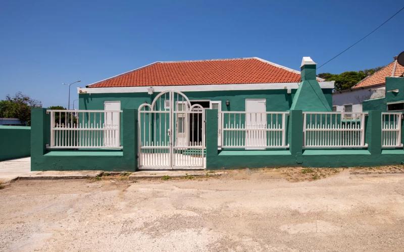 Beautiful Monument with Commercial Spaces in Otrobanda, Curaçao — photo 4