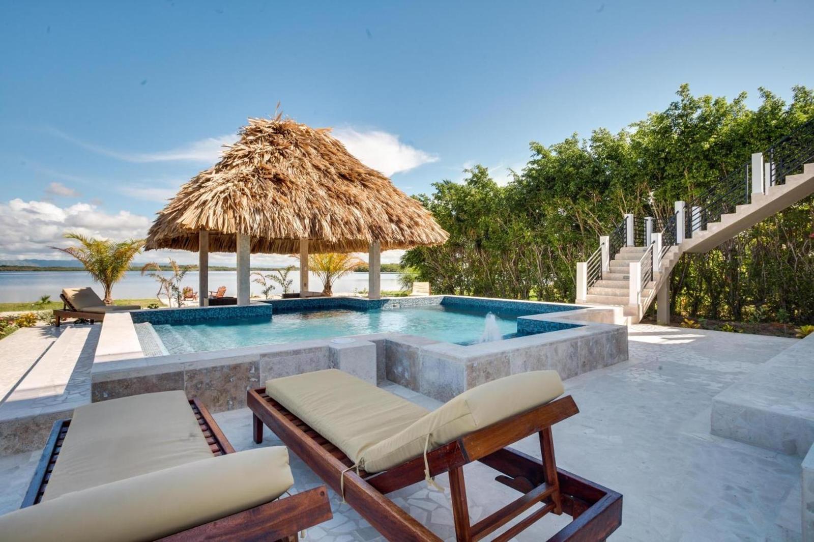 4 Bedroom Luxury Waterfront Home for Sale, Placencia Residences — photo 1