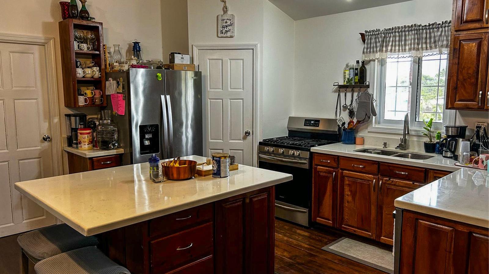 Affordable 3 Bedroom Home in Independence — photo 4