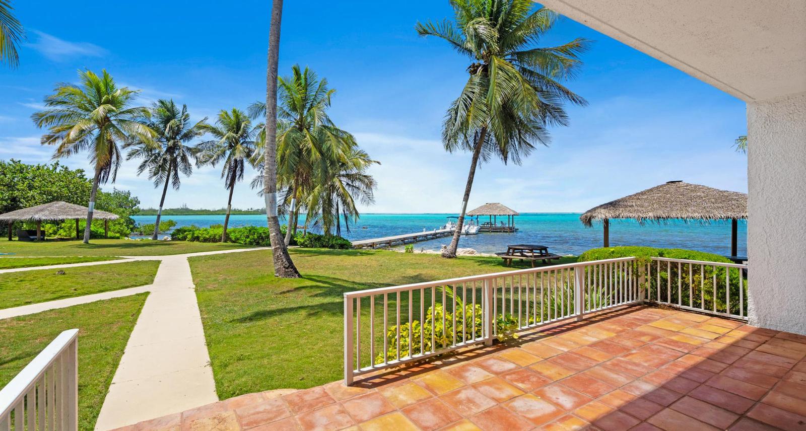 2 Bedroom Oceanfront End Unit Condo in Cayman Islands — photo 2