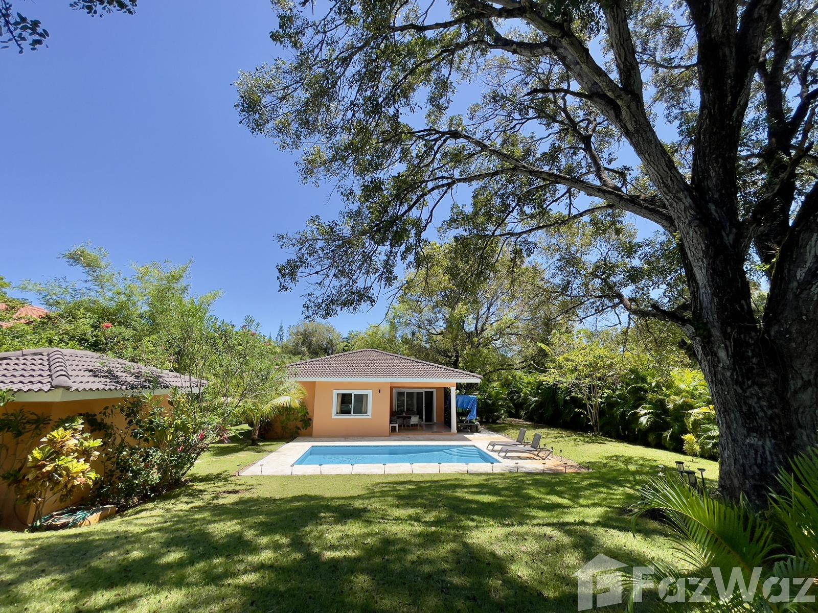 Charming Single-Level Villa with Pool - Gated Community — photo 1