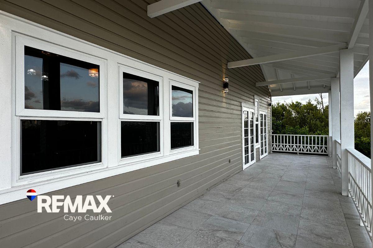 Luxury Home with Rental Units Caye Caulker, Belize — photo 4
