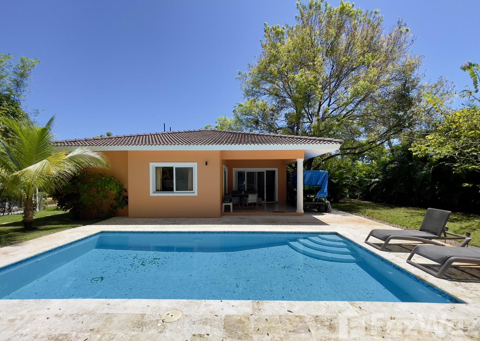 Charming Single-Level Villa with Pool - Gated Community — photo 2