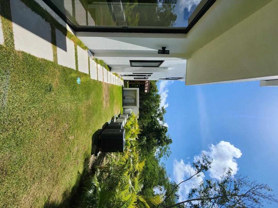Contemporary 5-bedroom Residence In Puntacana Village — photo 1