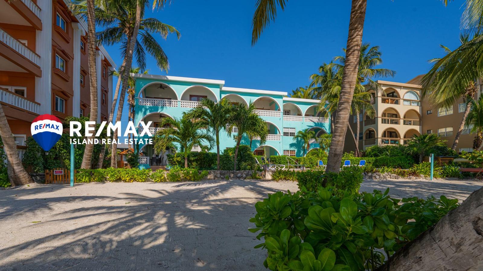 So Beautiful! Tranquility Beach Club Unit 2   -  Beachfront 2 Bed/2 Bath in San Pedro, Belize — photo 4