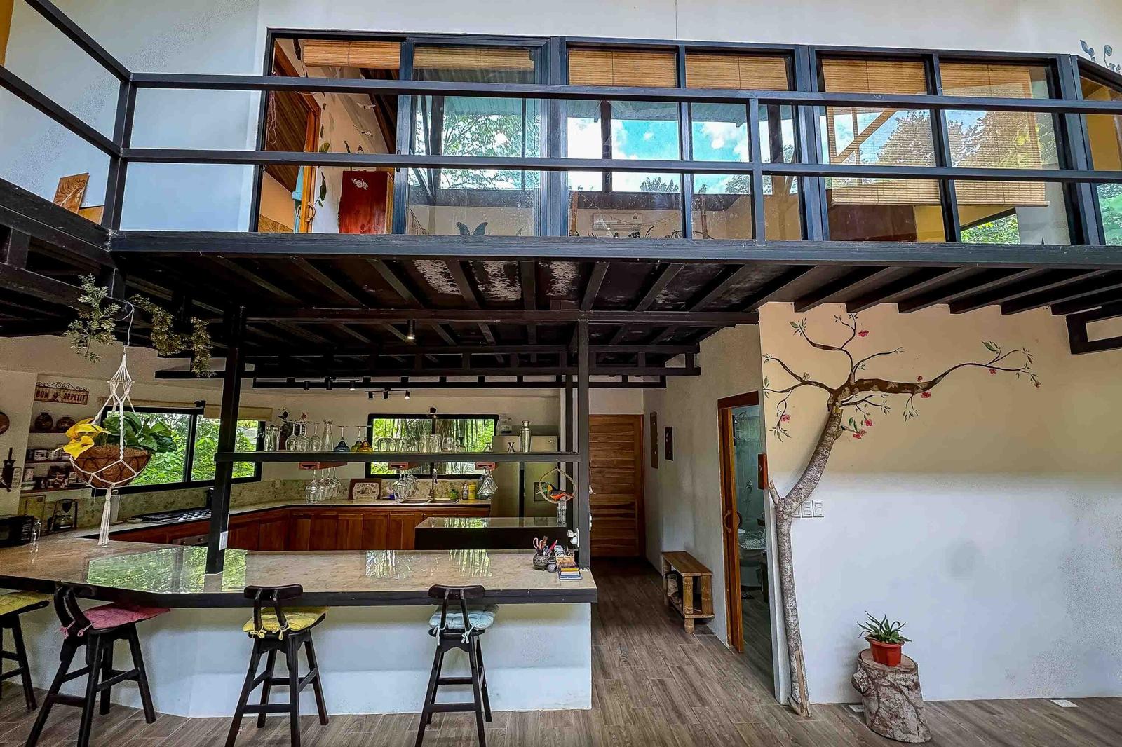 Minimalist Home with Loft & Office — photo 2