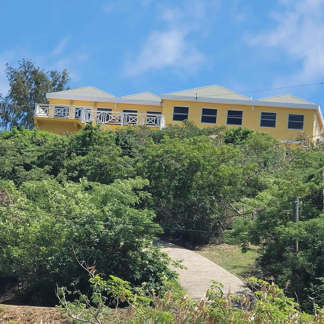 3 Bedroom 1 Bathroom Villa in Christiansted — photo 2