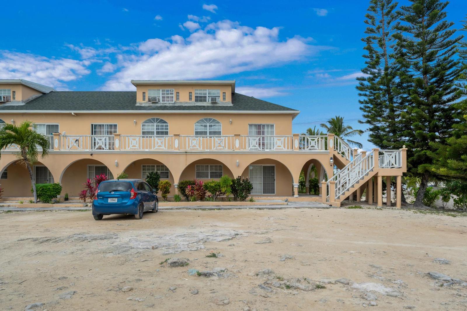 RARE 12 UNIT INVESTMENT — photo 2