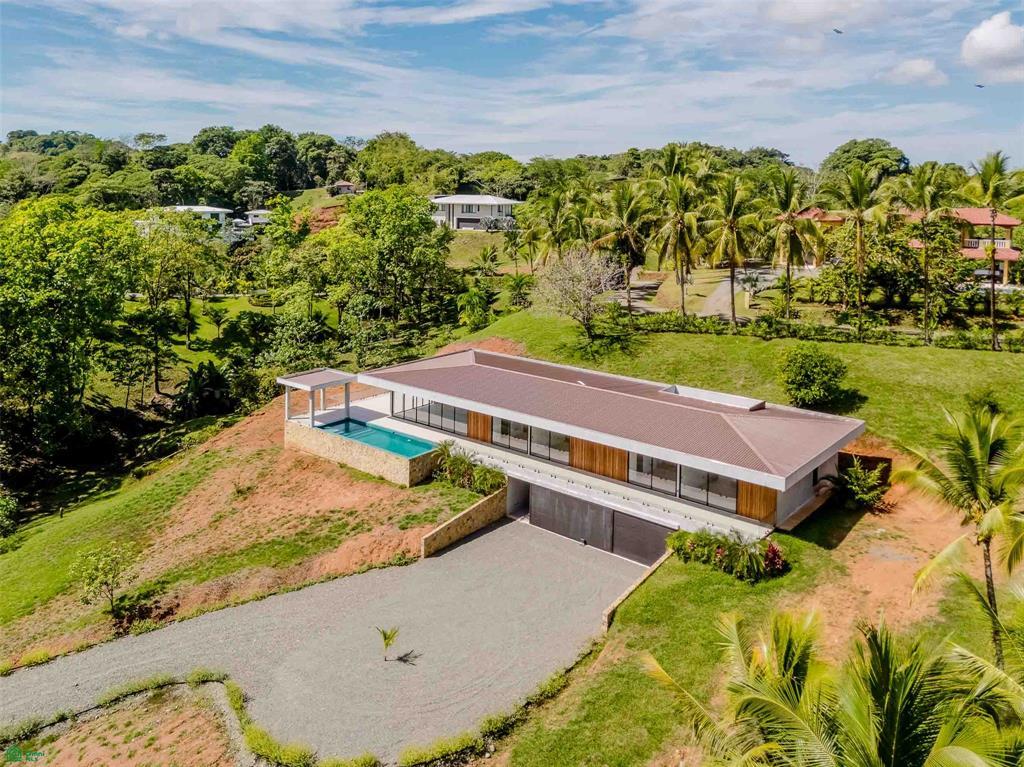4 Bedroom Luxury House for Sale, Finca Tranquila, Naranjito, Quepos, Puntarenas, Costa Rica — photo 2