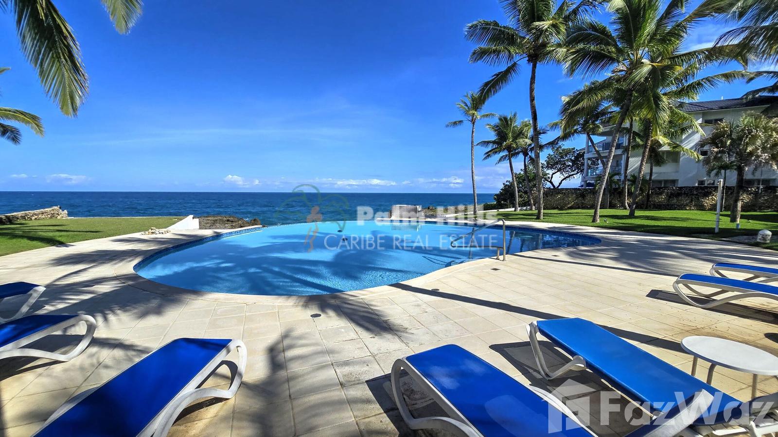 4-bedroom villa in Sosua with beachfront access — photo 1