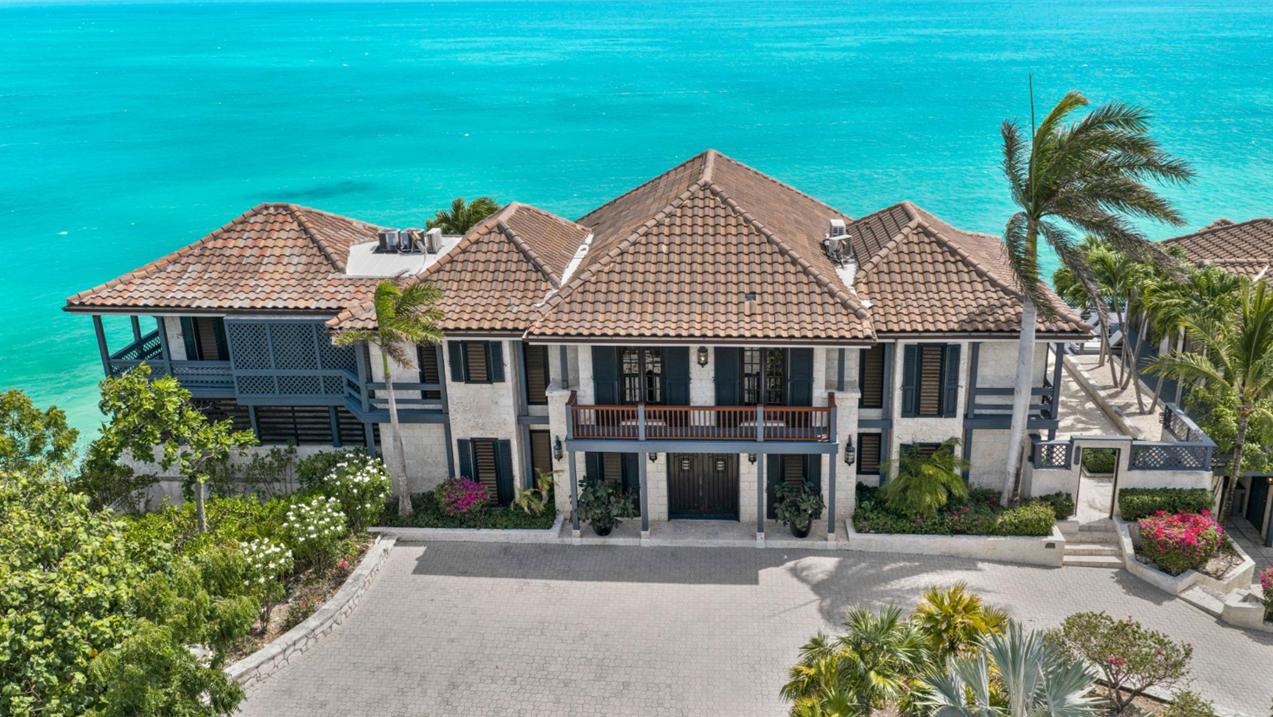6-bedroom villa in Chalk Sound — photo 4