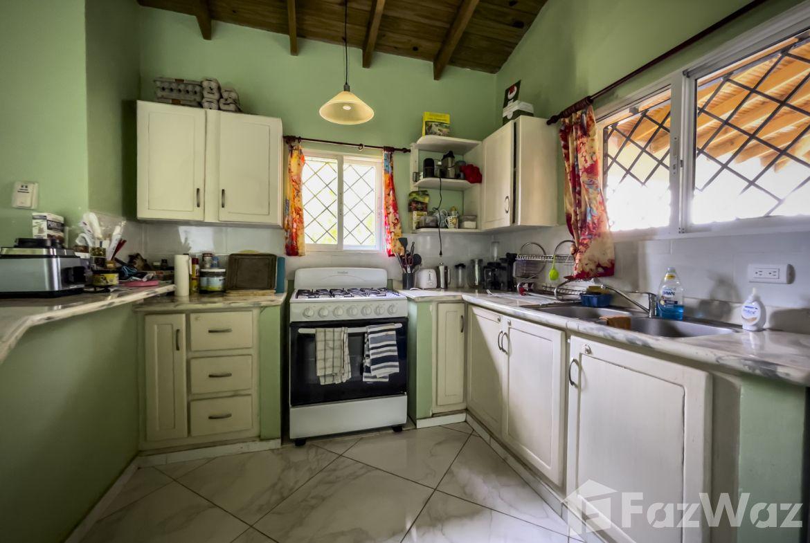 3-Bedroom Villa Just Steps from the Beach – v4144cl — photo 5
