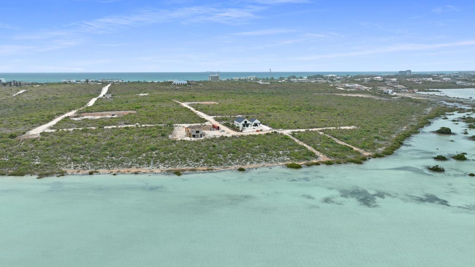 89 TRADEWINDS ESTATES — photo 1