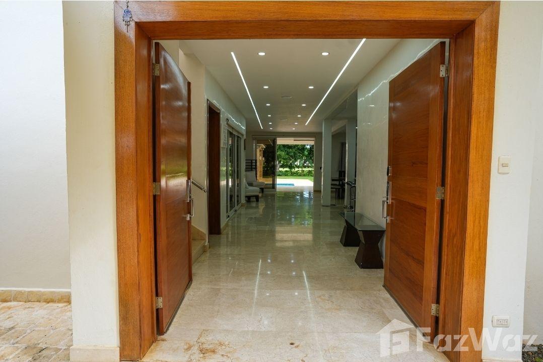 5 Bedroom Villa for Sale at The Residences Metro Country Club — photo 3