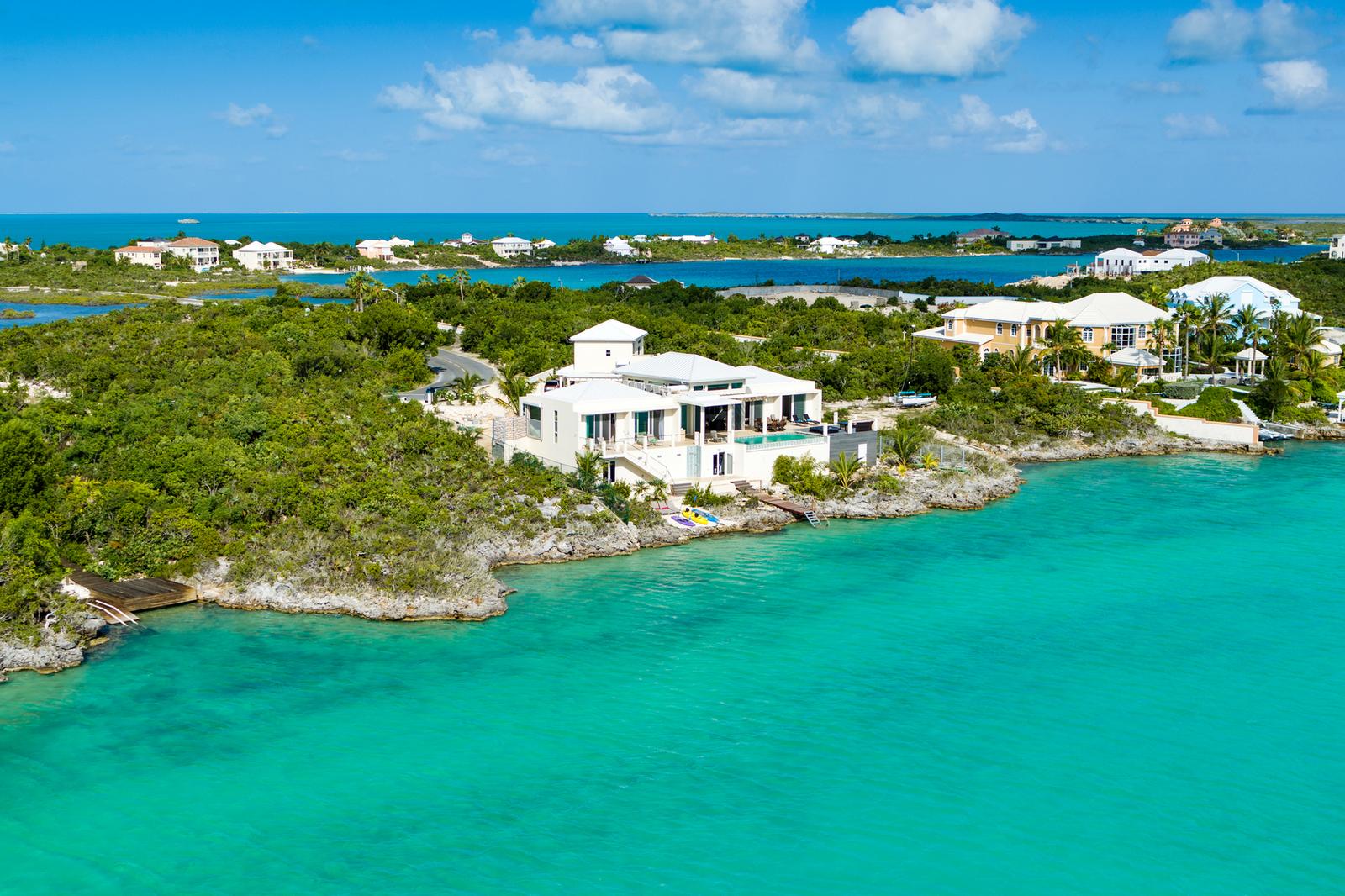 Caicos Cays Villa - Chalk Sound Waterfront — photo 1