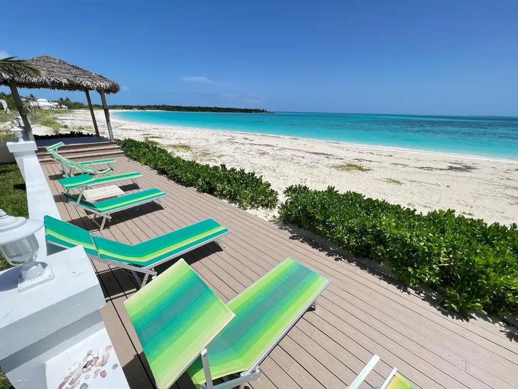 6-bedroom beachfront estate in Treasure Cay — photo 2