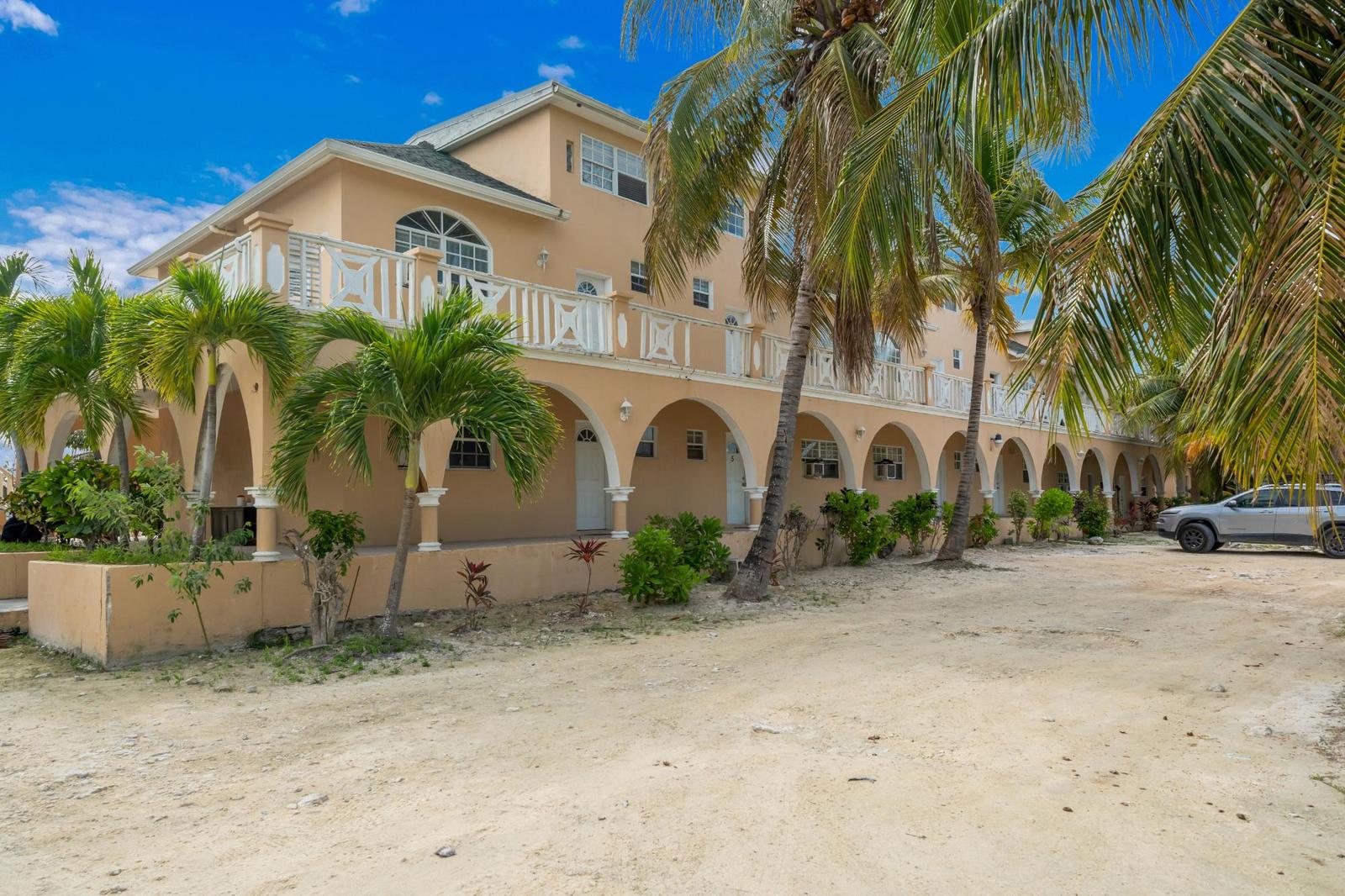 RARE 12 UNIT INVESTMENT — photo 3
