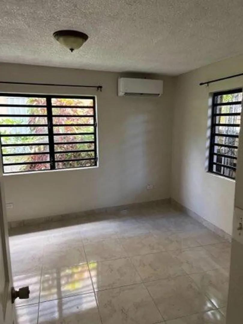 1 Bed 1 Bath Apartment in Altona & Welgust — photo 3