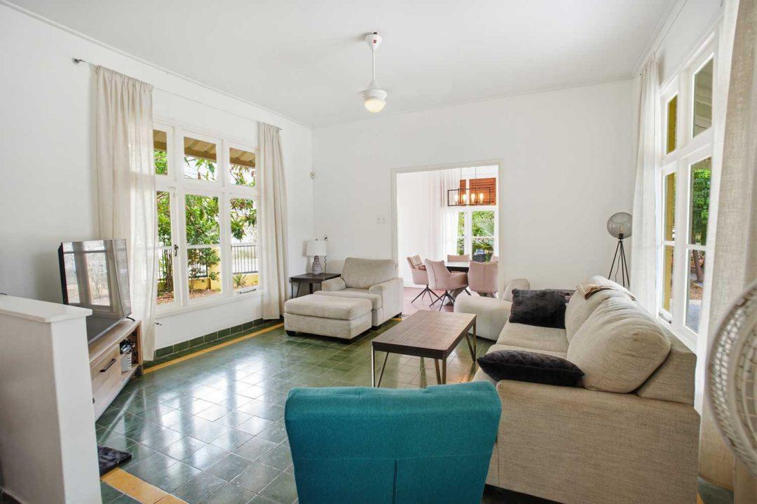 Spacious tropical villa with guest studio in Julianadorp — photo 4