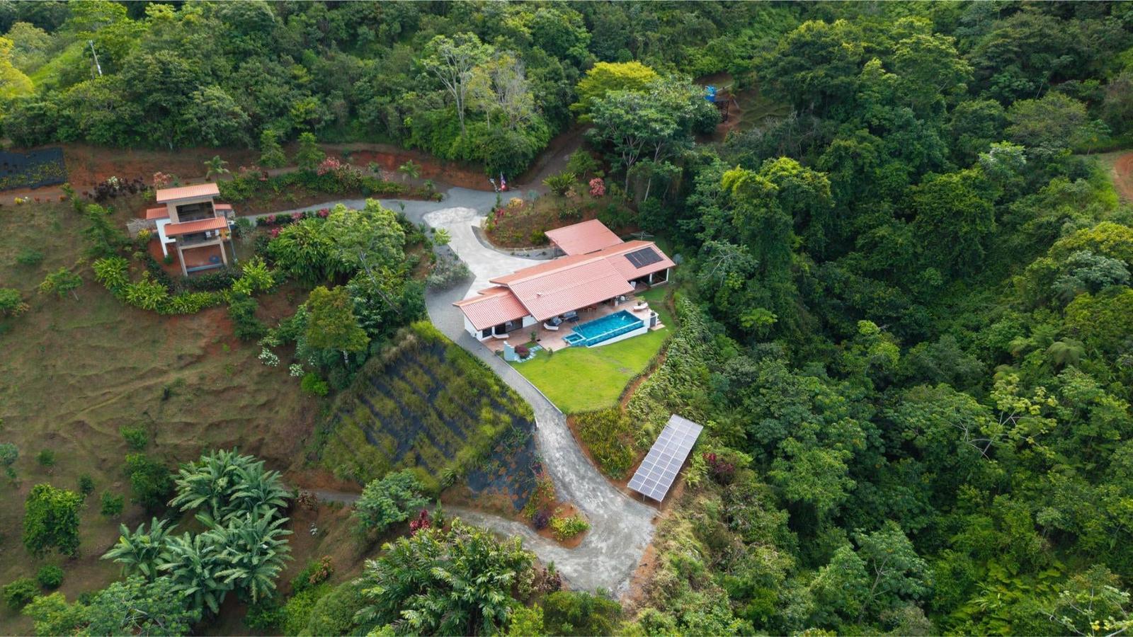 3 Bedroom Luxury Mountain Home for Sale, Cacao Ridge, Platanillo, Costa Rica — photo 1