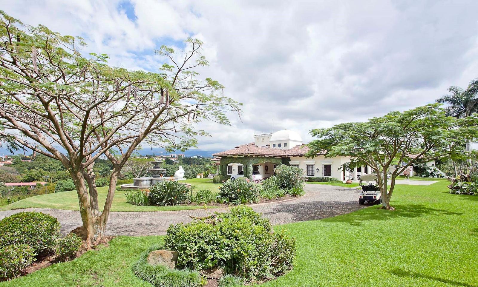 7 Bedroom Equestrian Estate for Sale, Heredia, Costa Rica — photo 1
