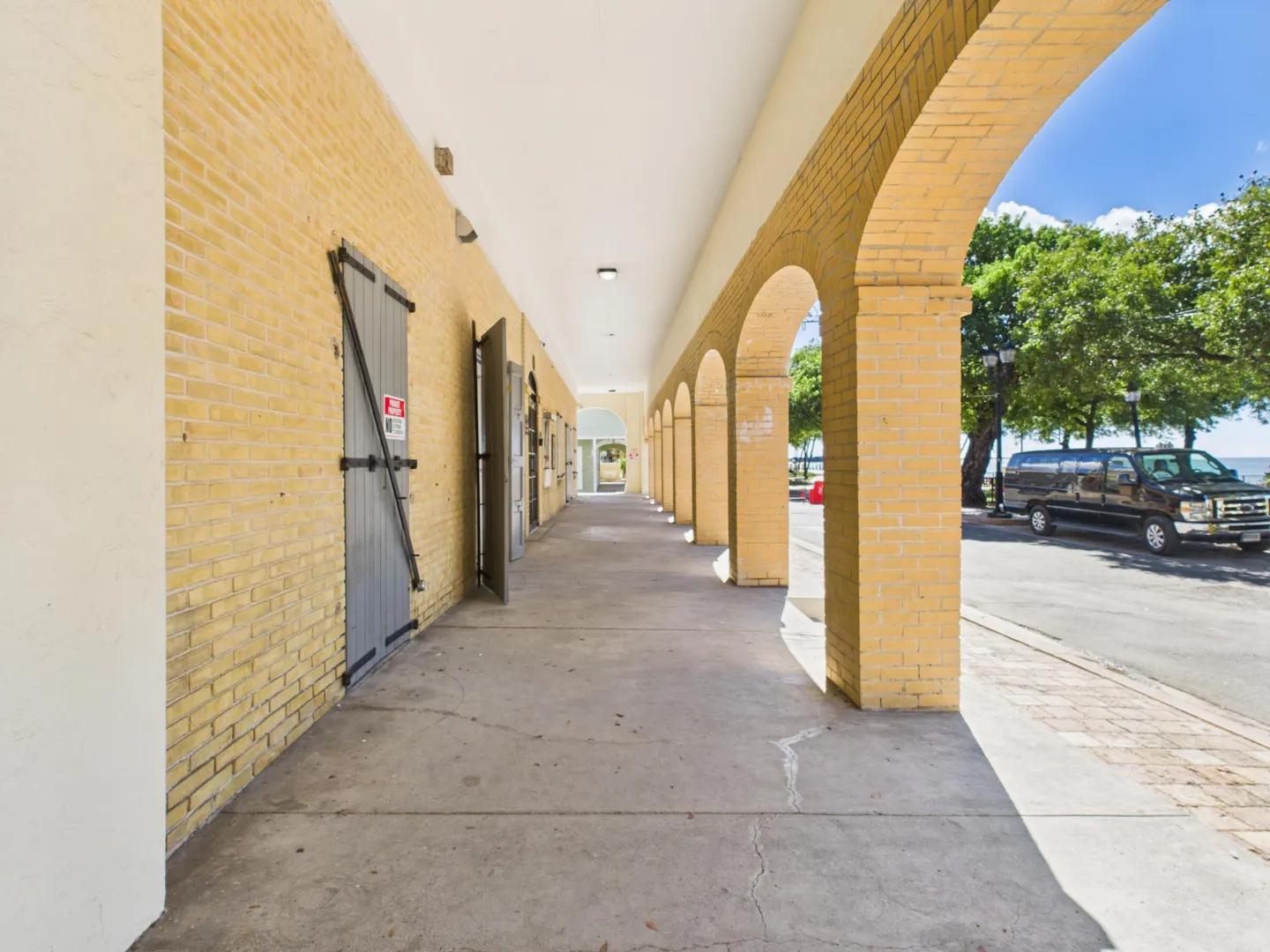 Commercial Complex — photo 3