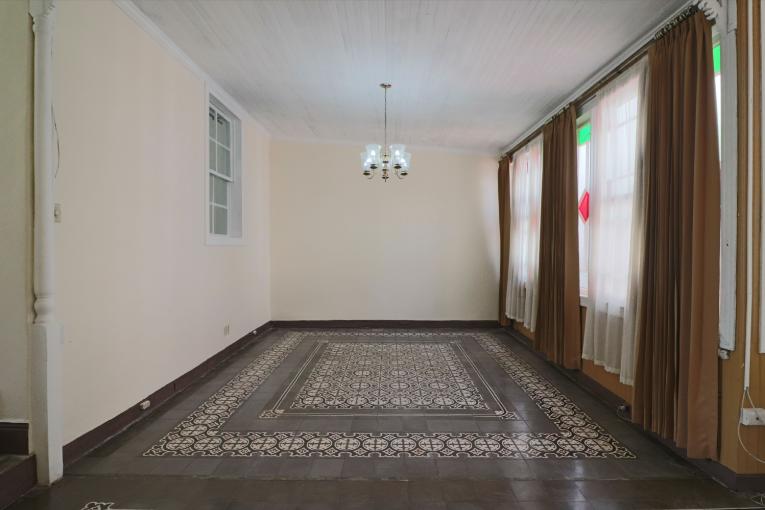 Barrio Amón 6BR Classic-Style House — photo 5