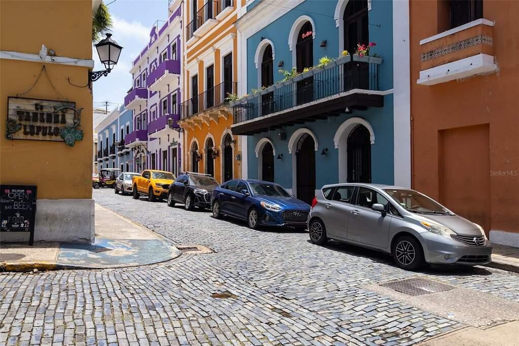 6 Bedroom Single Family Home/House for Sale in San Juan, PR — photo 2