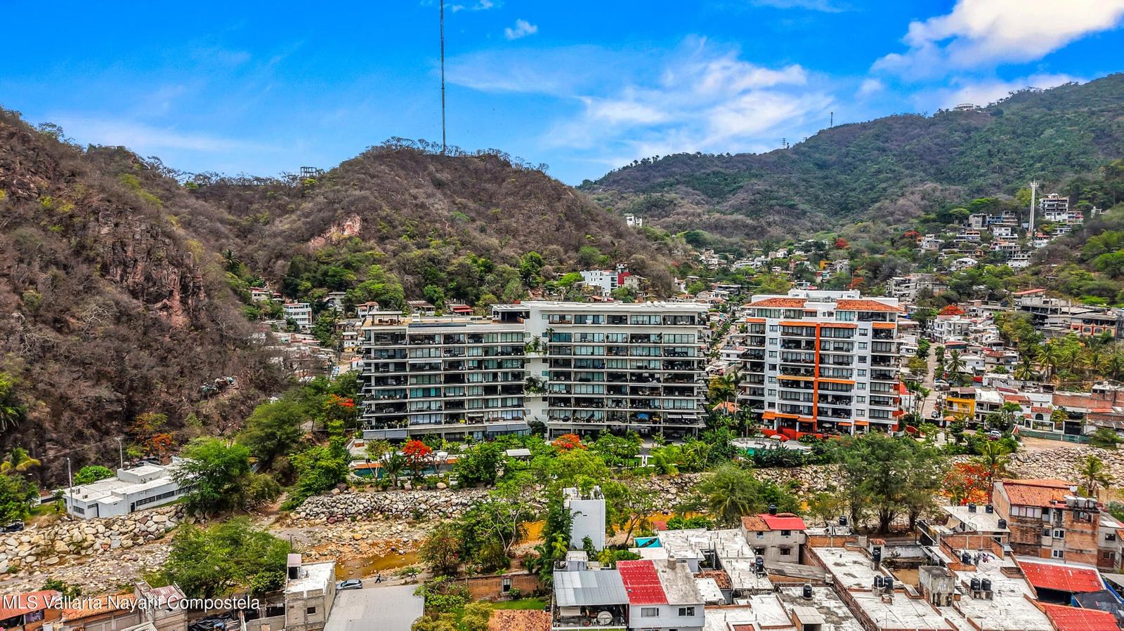 1 Bedroom Condo 910 for Sale, Oasis at Rivera Cuale, Puerto Vallarta, Mexico — photo 2